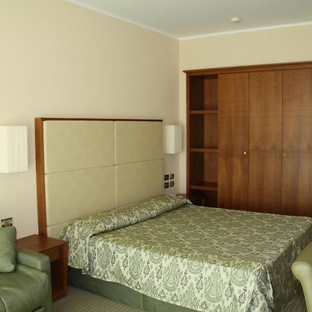 Hotel Villaggio Club Altalia Brancaleone Ngoại thất bức ảnh
