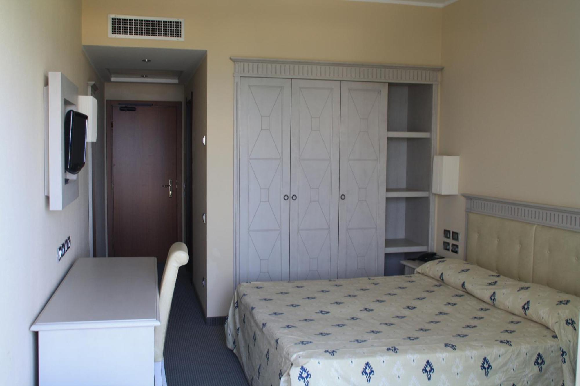 Hotel Villaggio Club Altalia Brancaleone Ngoại thất bức ảnh