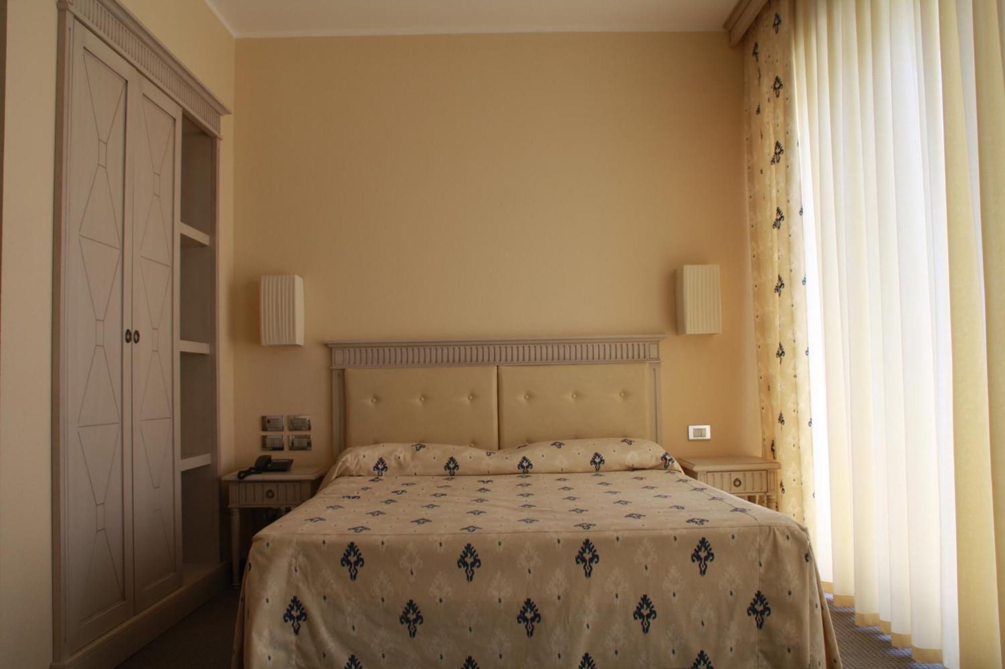 Hotel Villaggio Club Altalia Brancaleone Ngoại thất bức ảnh