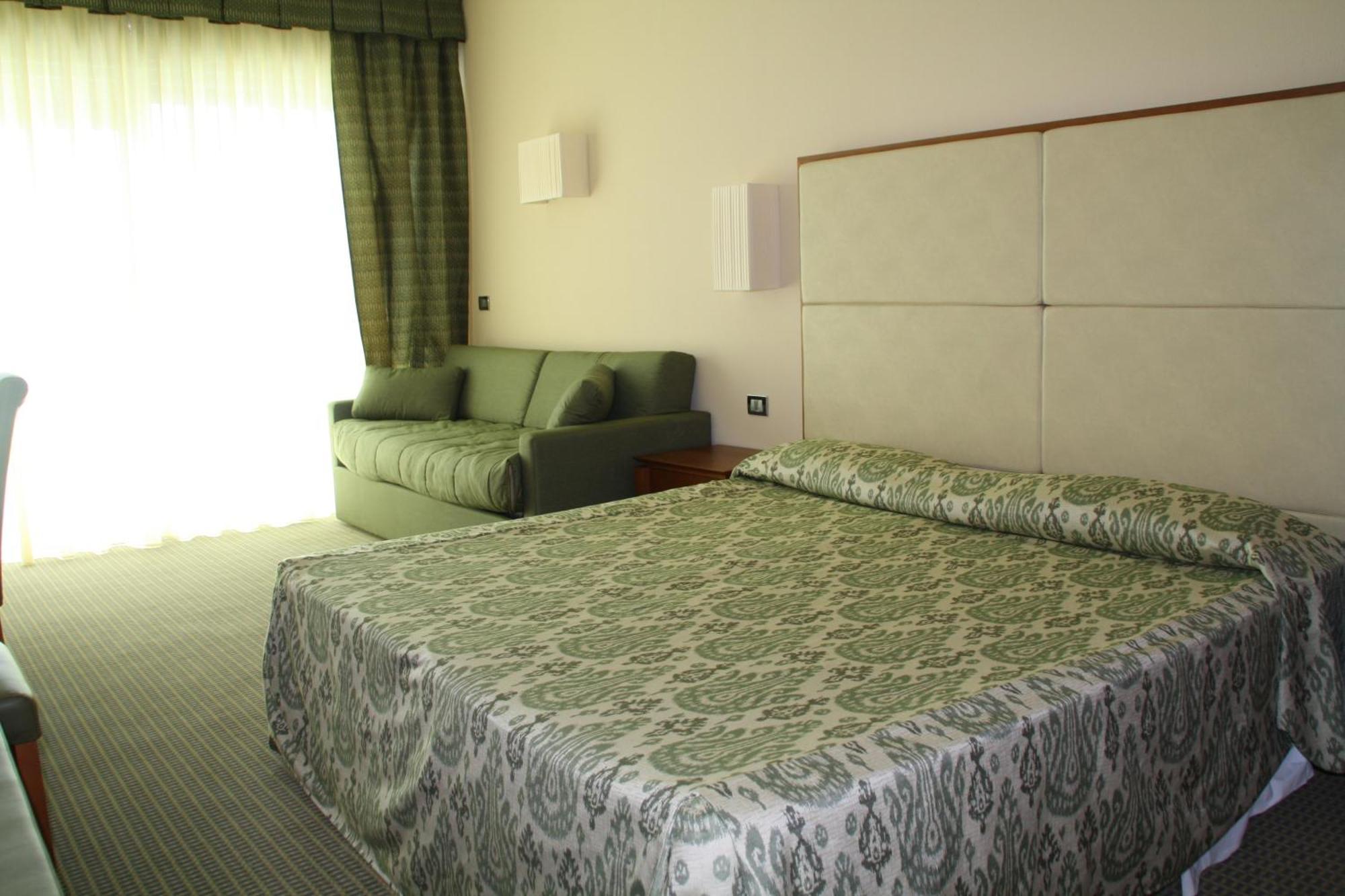 Hotel Villaggio Club Altalia Brancaleone Ngoại thất bức ảnh